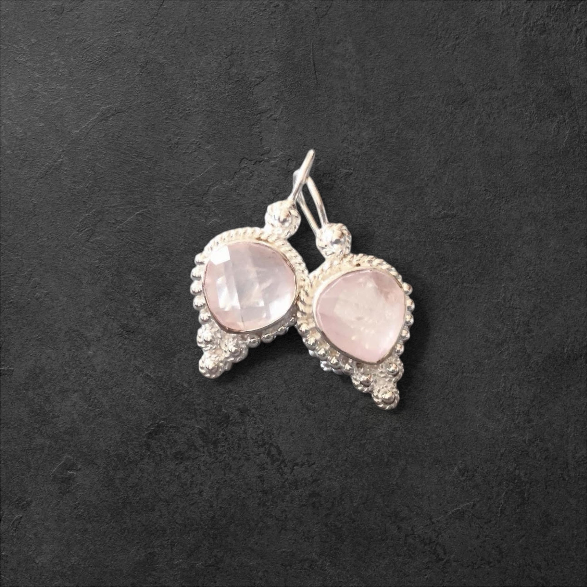 Rosenquarz-Ohrhänger