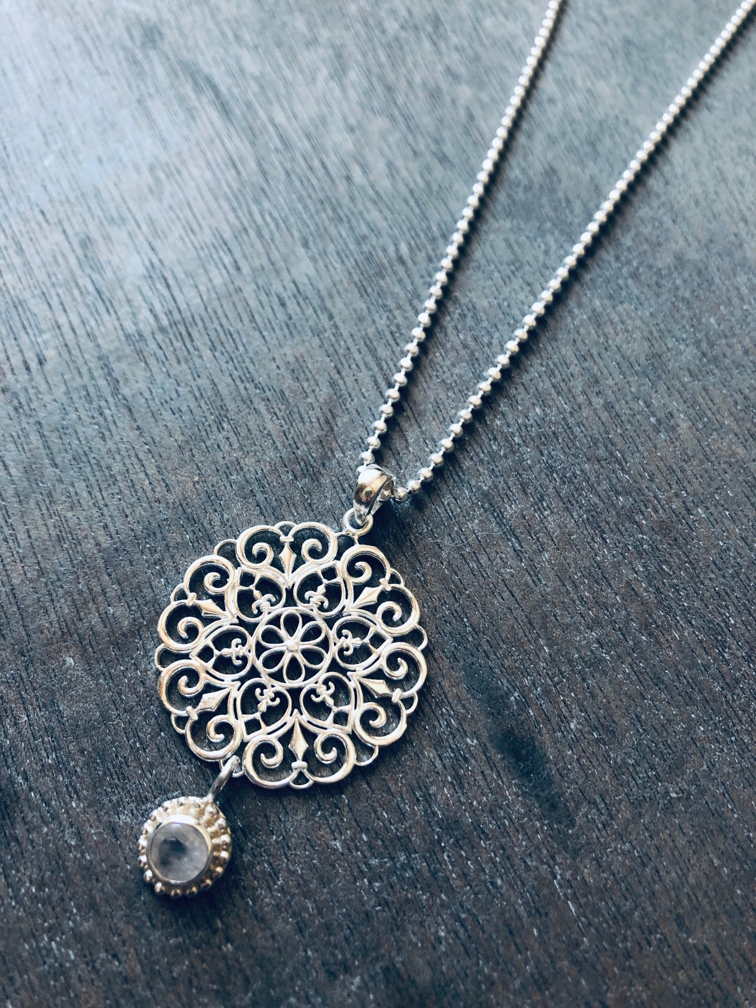 Halskette Boho mit Prenith Anhänger