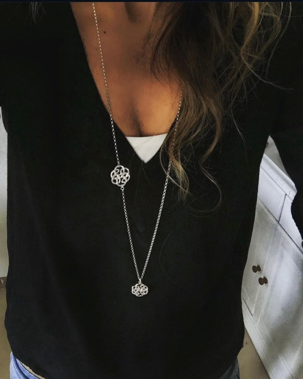 Halskette mit Unendlichem Knoten - Symbol für Verbundenheit & Ewigkeit